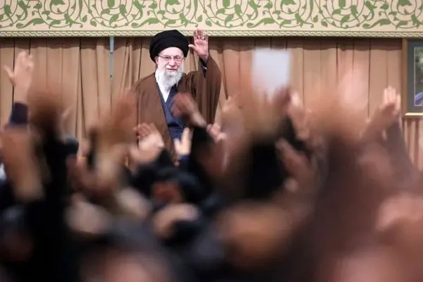 پاسخ رهبر انقلاب به یک سوال /  آیا رابطه ایران و آمریکا تا ابد قطع خواهد بود؟