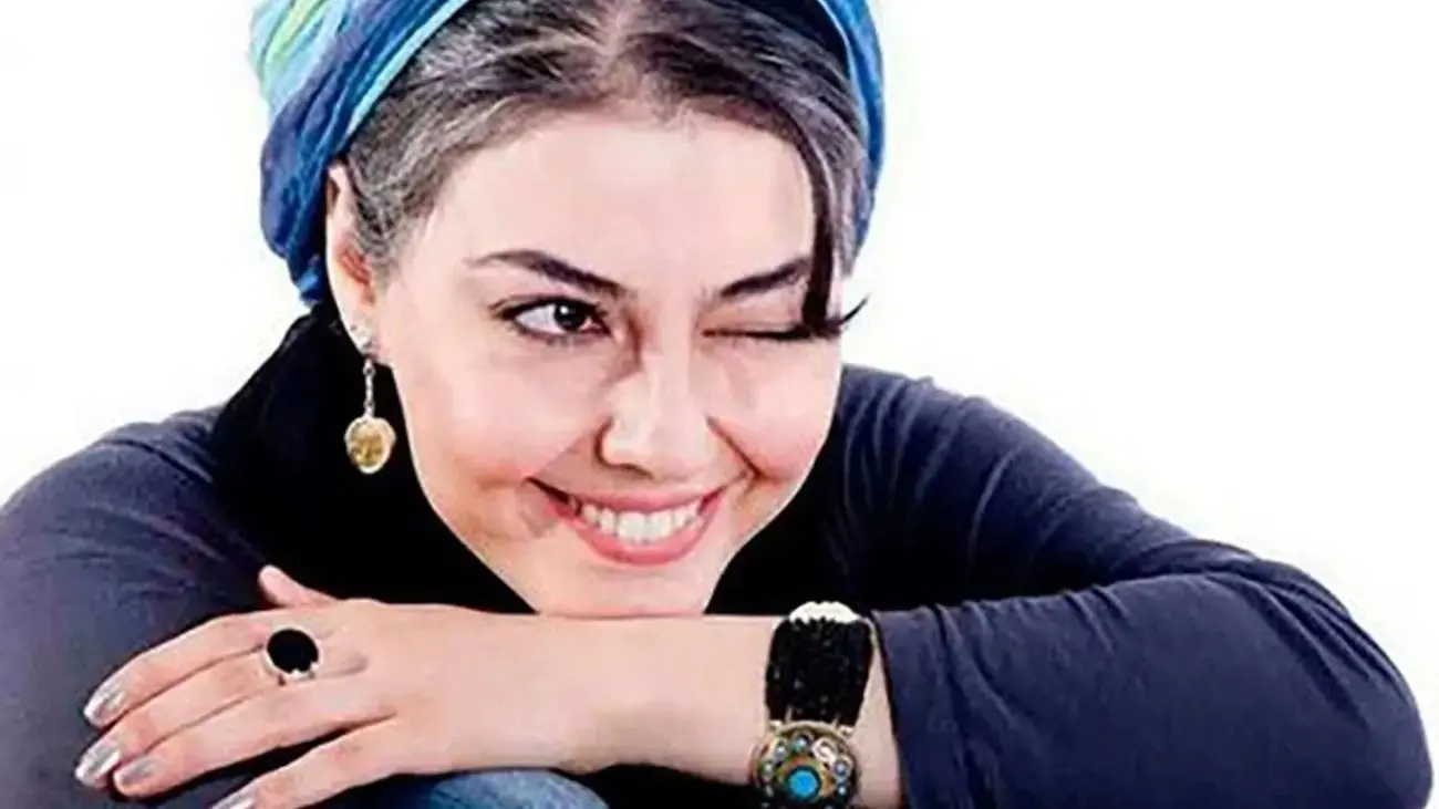 رونمایی آناهیتا همتی از پدر و مادر خیلی باکلاسش / شیک و امروزی مثل خانم بازیگر !