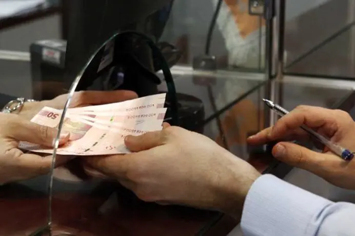 فقط با یک ضامن وام ۱۵۰ میلیونی بگیرید + جزییات
