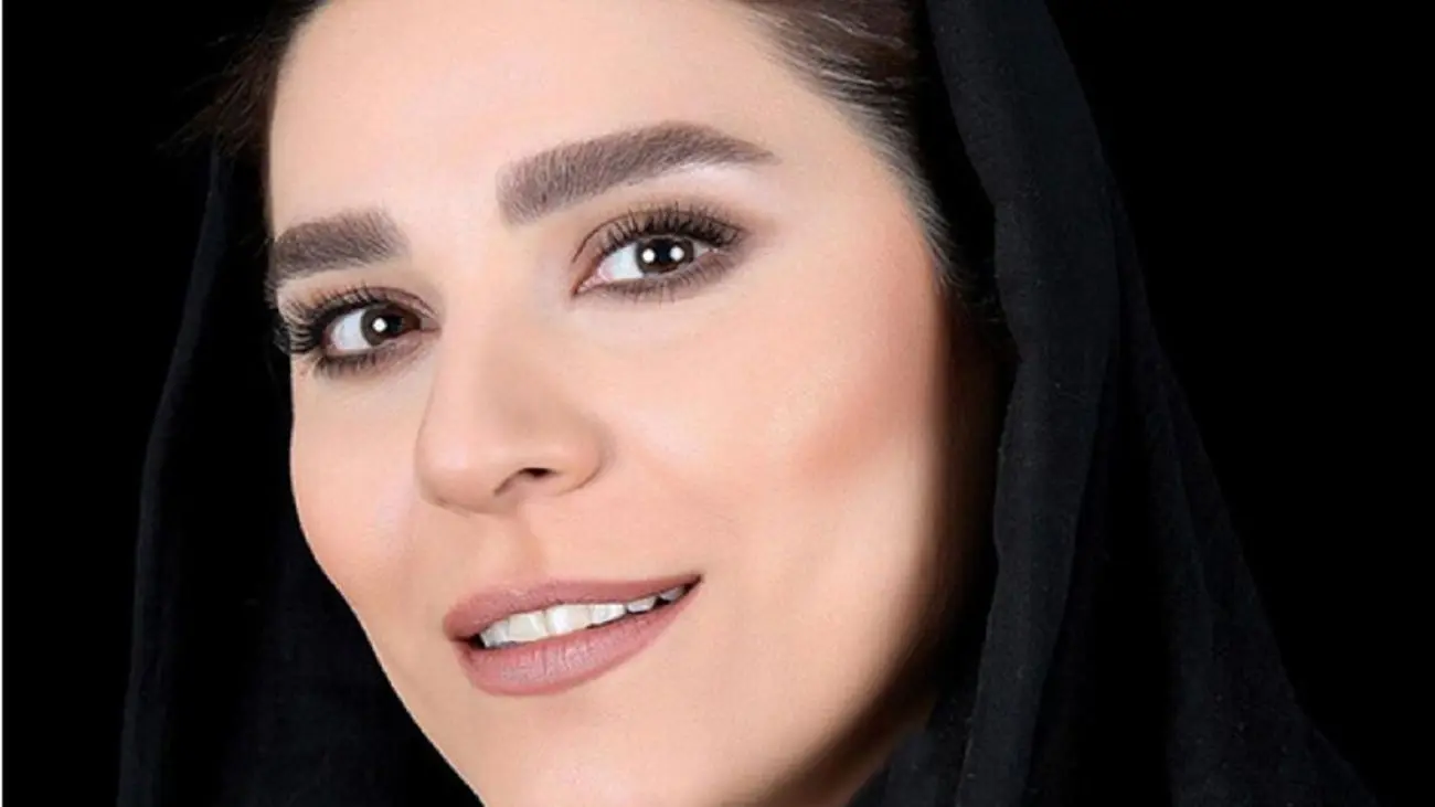 عکس حسرت برانگیز از سحر دولتشاهی با عینک میلیونی اش / بعد از ازدواج زیباتر شد !
