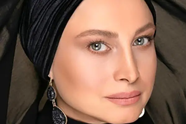 عکس مریم کاویانی با چهره‌ای جدید / خانم بازیگر همچنان زیبا و جذاب در گذر زمان !