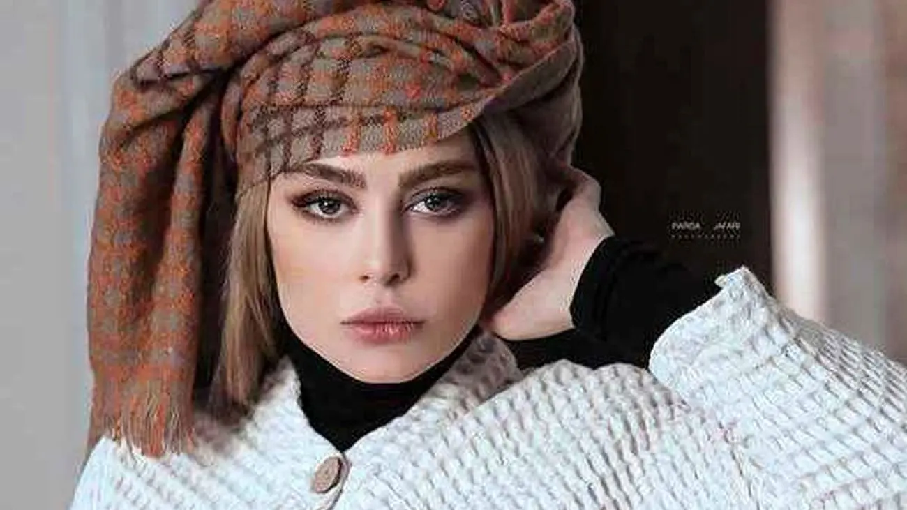 این دختربچه خیلی شیک سحر قریشی است / در کودکی زیباتر از الان !