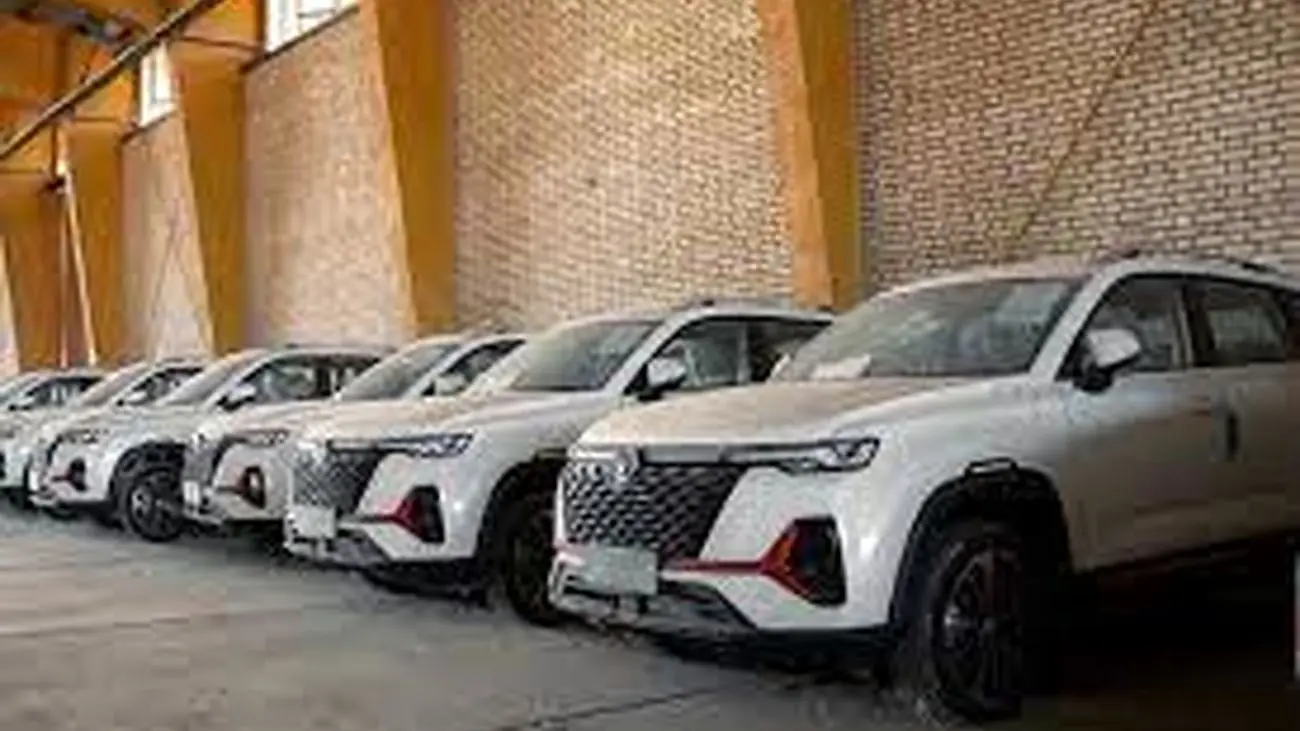این خودروهای وارداتی بلاتکلیف هستند