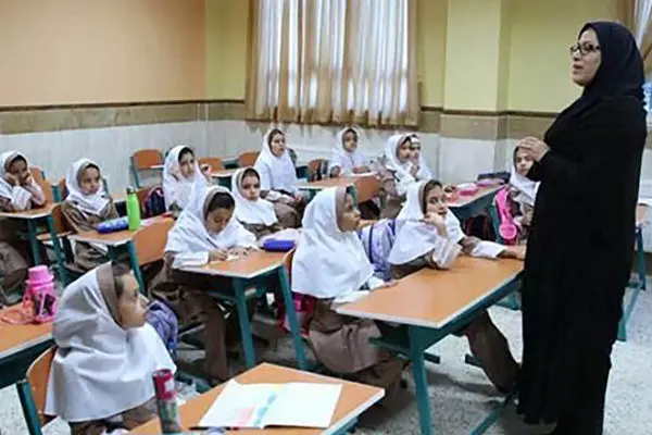 این دسته از افراد این ماه دوتا حقوق می‌گیرند