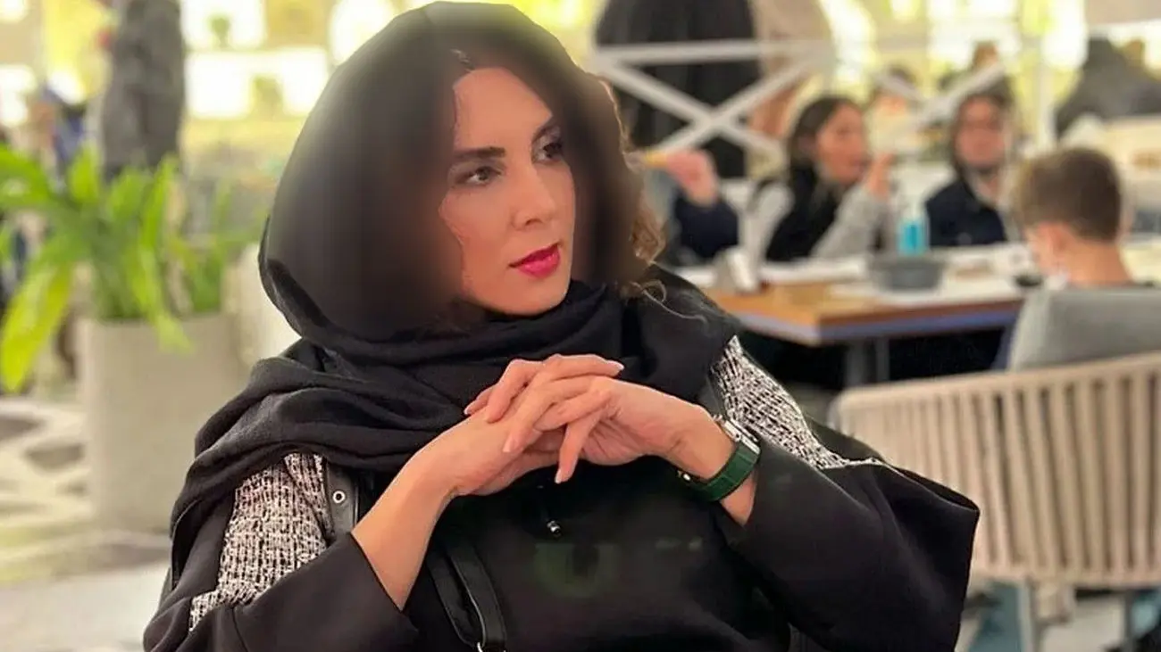 اولین عکس یلدایی لیلا بلوکات و خواهر دوقلویش / کدام زیباترند ؟!