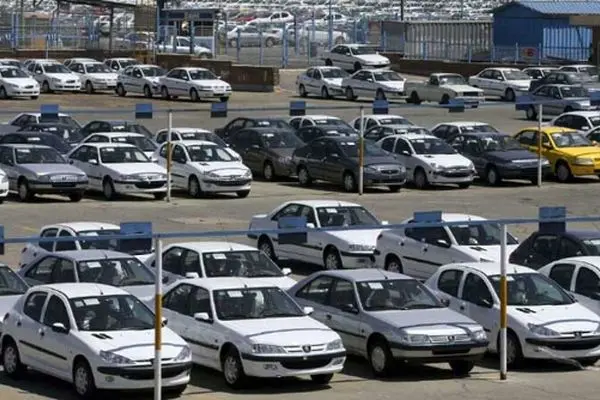 بررسی قیمت خودرو امروز شنبه ۱۲ مهرماه ۱۴۰۴: کدام مدل‌ها افزایش قیمت داشتند؟