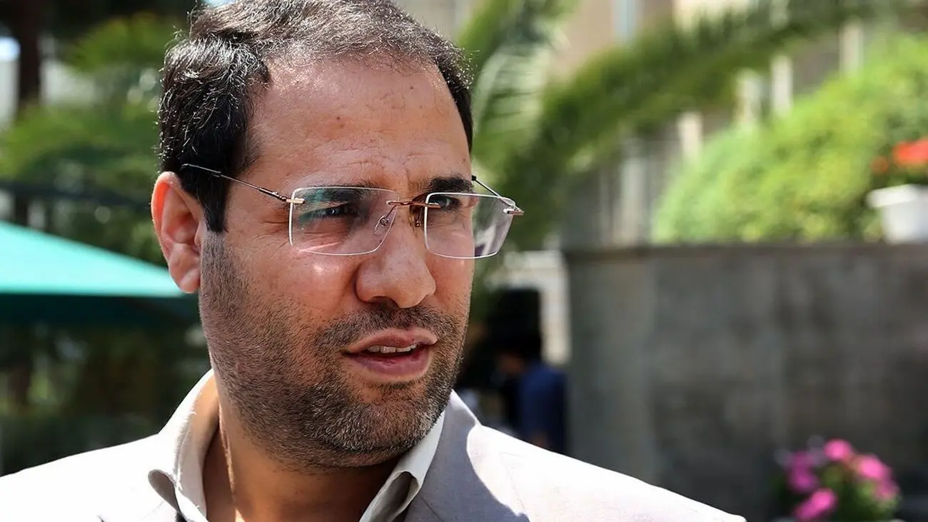نماینده مجلس: وزیرآموزش و پرورش با اینکه شایستگی نداشت در مجلس یازدهم رای آورد