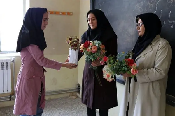 خبر خوش برای فرهنگیان/ زمان واریز فوق‌العاده ویژه جدید مشخص شد