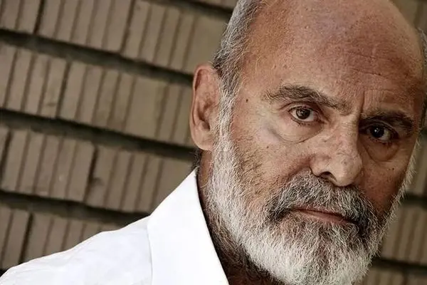 چهره باورنکردنی «جمشید هاشم‌پور» در دهه ۴۰؛ ۲۴ سالگی او را ببینید!