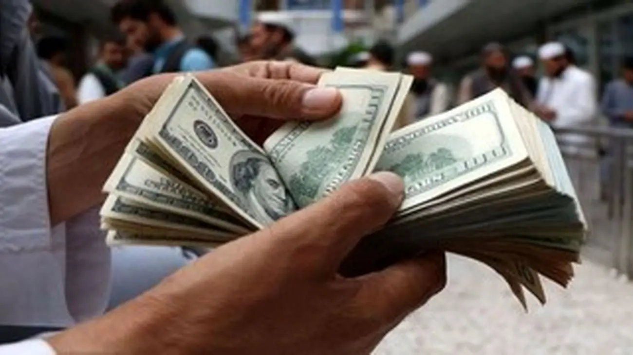 واکنش بازار ارز به تحولات سیاسی / ریزش دلار موقت است؟