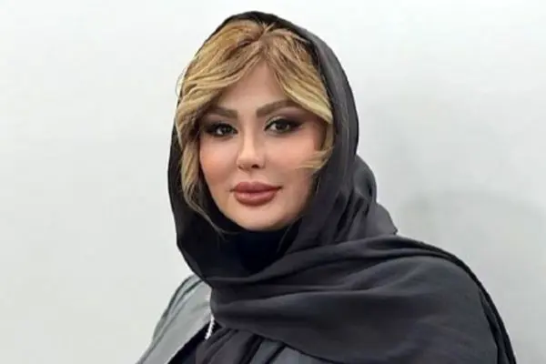 عکس خجالت آور از نیوشا ضیغمی با 2 مرد قوی و هیکلی ! / این چه وضعشه ؟!