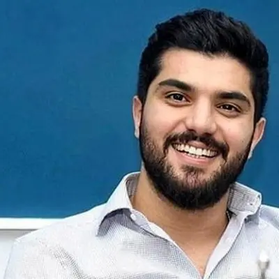 عکس متفاوت سینا مهراد در کنار پیرپسر معروف سینمای ایران!