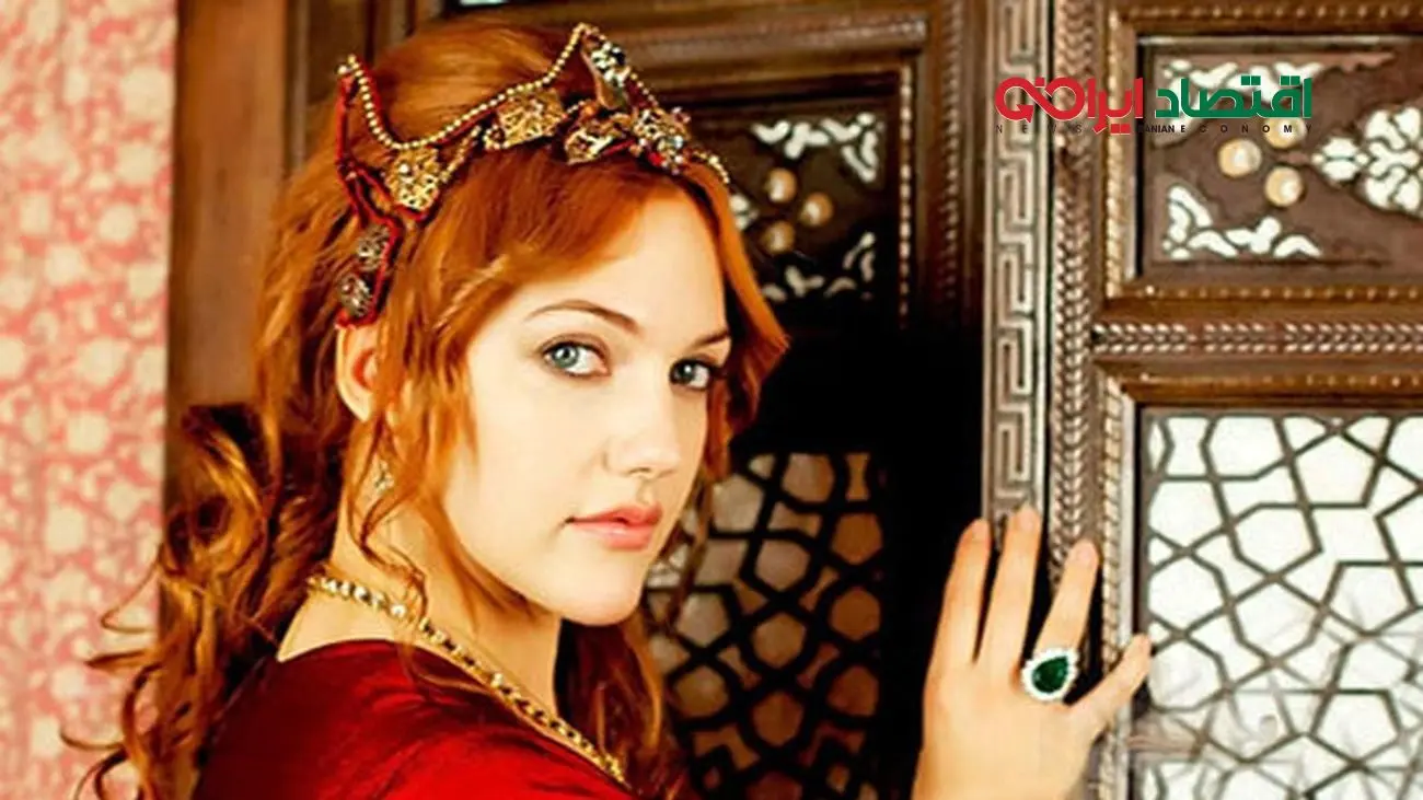 عکس خیرهکننده خرم سلطان در میانسالی؛ هنوز جذاب و درخشان!