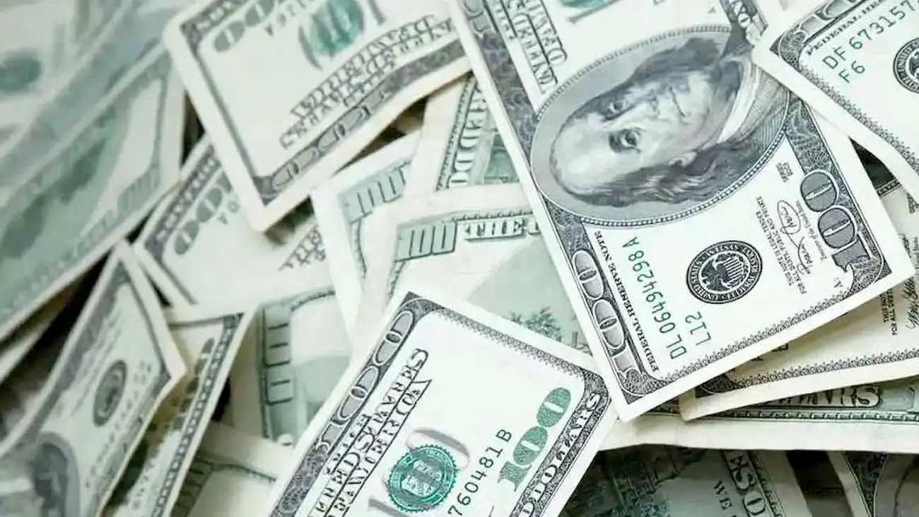 دلار میان دو کریدور سرگردان شد