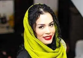 عکس خیلی شیک از ملیکا شریفی نیا در آغوش خانم بازیگر ایرانی / چه موهای دلبری !