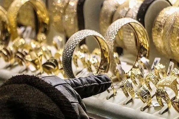 فیتیله قیمت طلا پایین کشیده شد