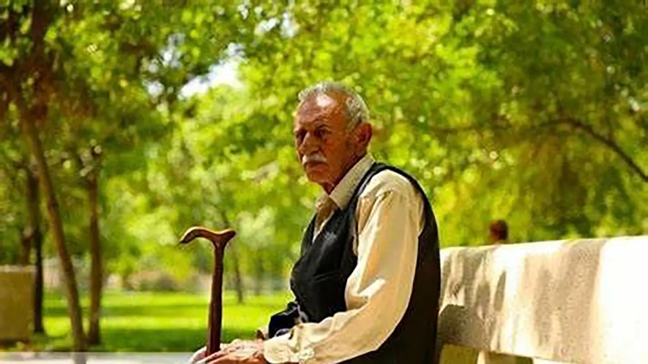 شوک تازه به بازنشستگان / واریز عیدی ها به تعویق افتاد؟!