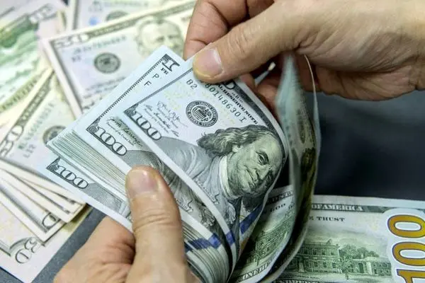 پیش‌بینی قیمت  دلار؛ نوسانات محدود یا آرامش طولانی؟