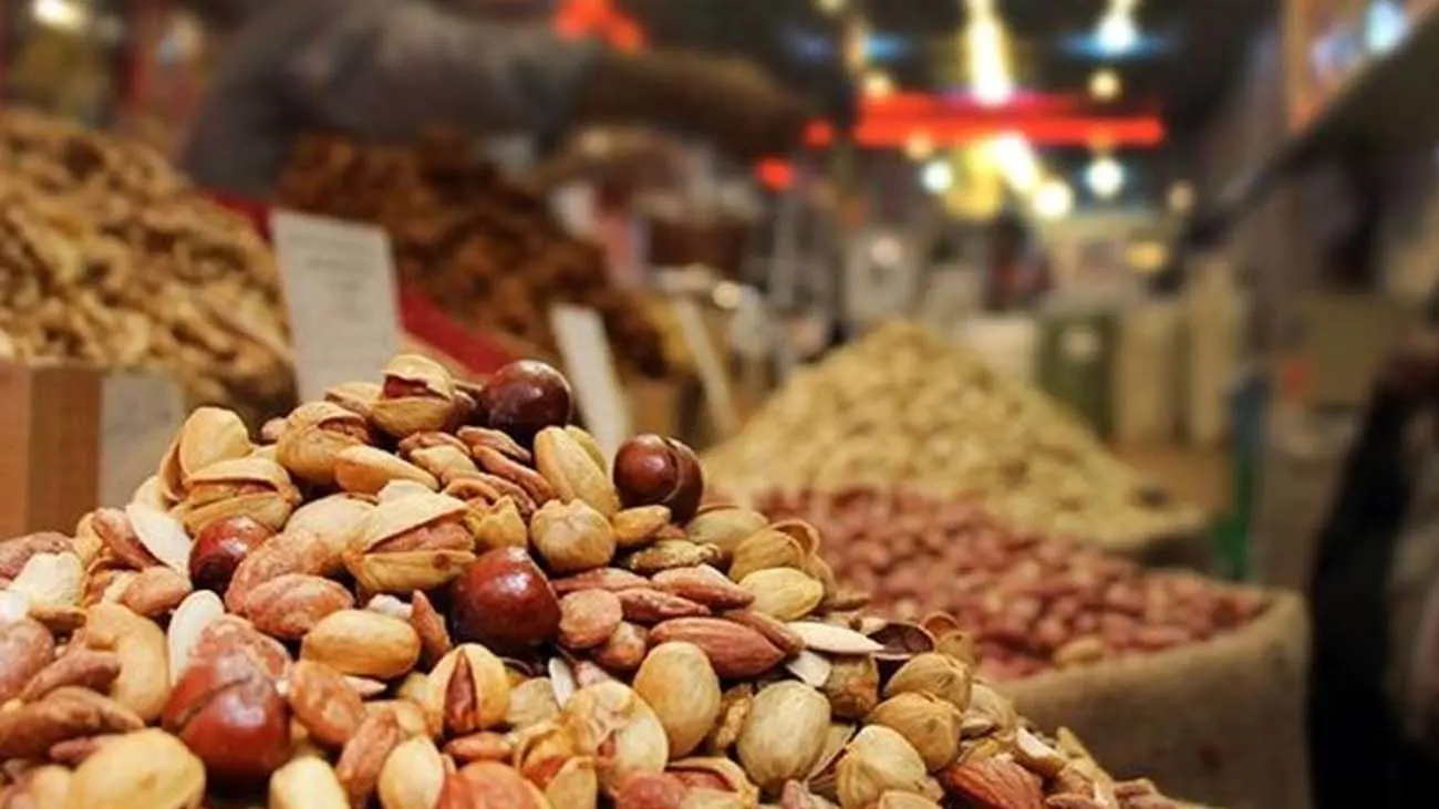 دست کوتاه مردم و قیمتهای نجومی آجیل /چرا آجیل شب عید گران شد؟