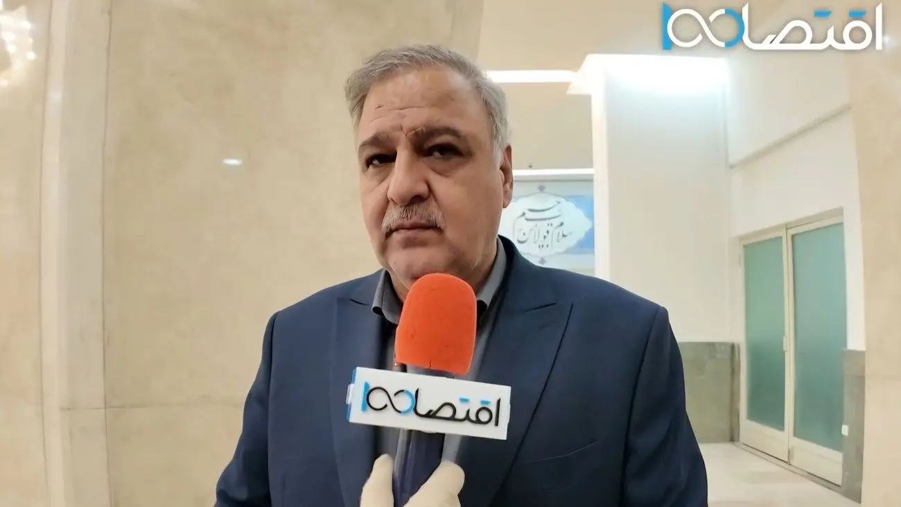 نزدیک شدن قیمت ارز نیمایی به آزاد اتفاق خوب اقتصادی است+فیلم
