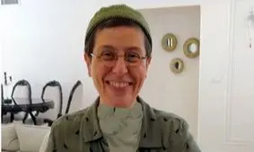 چیدمانی حیرت‌انگیز در آپارتمان سوسن پرور؛ جزیره‌ای مرمرین و شمع‌های اروپایی که چشمتان را خیره می‌کند!