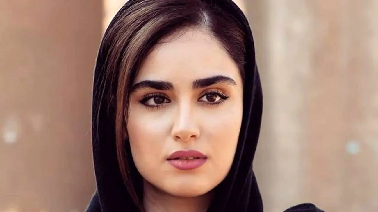 اولین عکس از چهره خیلی دخترانه مادر خانم بازیگر ایرانی / از دخترش جذابتر !
