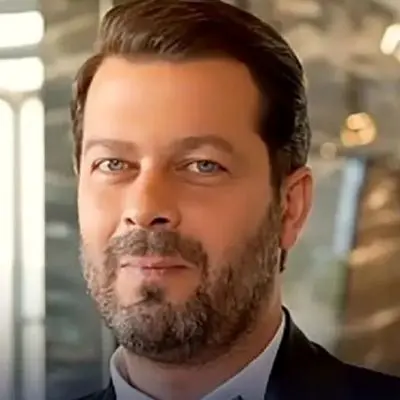 حضور جنجالی بازیگران زن در دورهمی شبانه پژمان بازغی در کیش