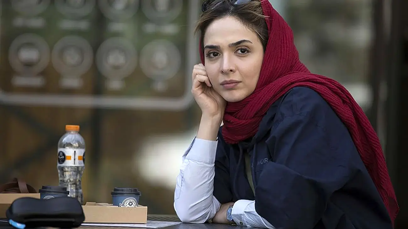 زیبایی خیره کننده المیرا دهقانی بازیگر جذاب سریال لحظه گرگ و میش / این دختر هر روز خوشگلتر از دیروز !