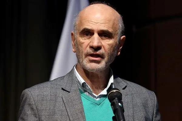 فرشاد مومنی:  پاس گل به خارجی‌ها برای مداخله در اقتصاد و سیاست ایران ندهید!