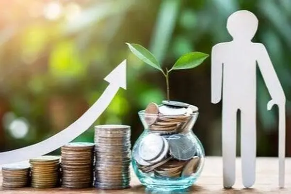 بازنشستگان در انتظار تصمیم عجیب مجلس/ حقوق یا سبد کالایی؟