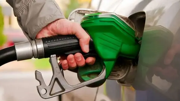 تکلیف قیمت بنزین مشخص می شود / احتمال سه‌نرخی شدن بنزین  + جزییات