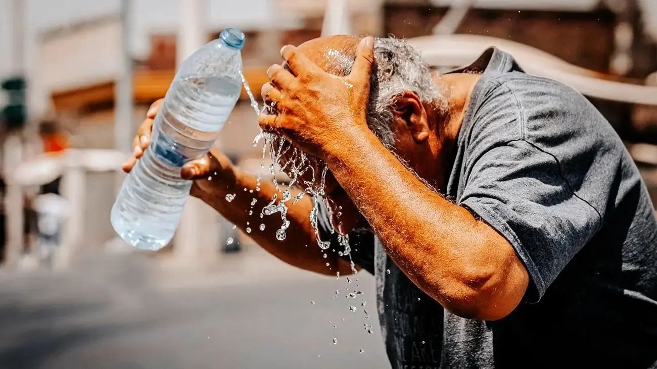 با این روش ساده، گرمازدگی را دور بزنید!