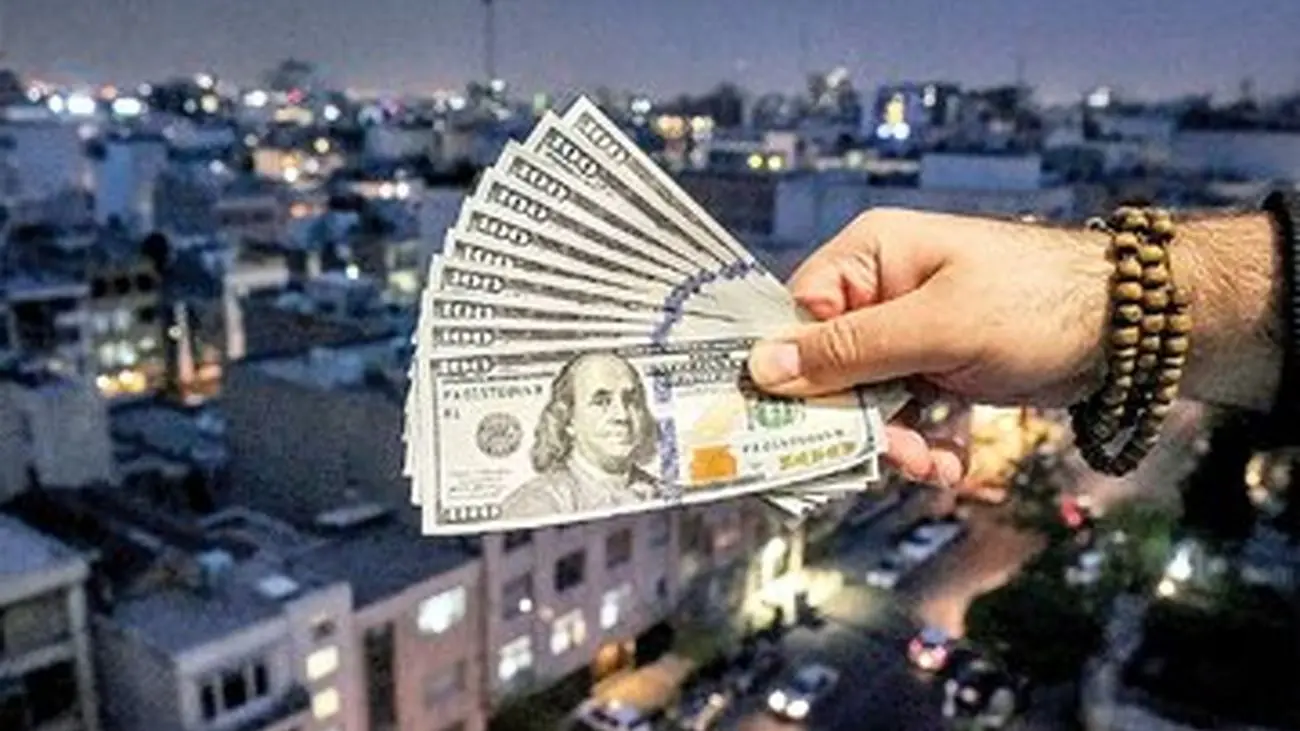 معاملات فامیلی دلار / رونق صرافی های خانگی به جای بازار ارز