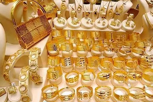 بازار طلا در سایه دلار؛ پیش‌بینی‌ها از آینده قیمت‌ها چیست؟