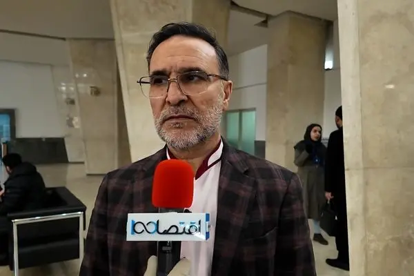 بالا رفتن نرخ ارز بر توان مالی بیماران اثر گذاشته / اگر راهکاری پیش بینی نشود خجالت زده مردم می شویم +فیلم