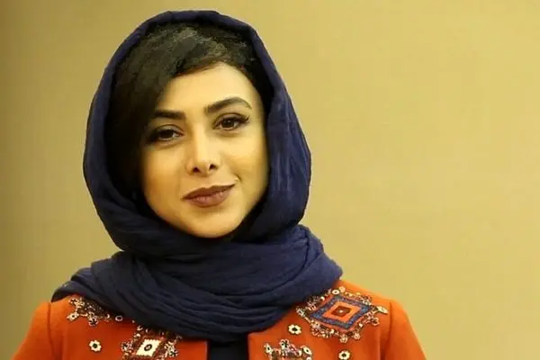زیبایی خیره کننده آزاده صمدی با لباس شاد گیلانی / رنگی رنگی و خوش ذوق !