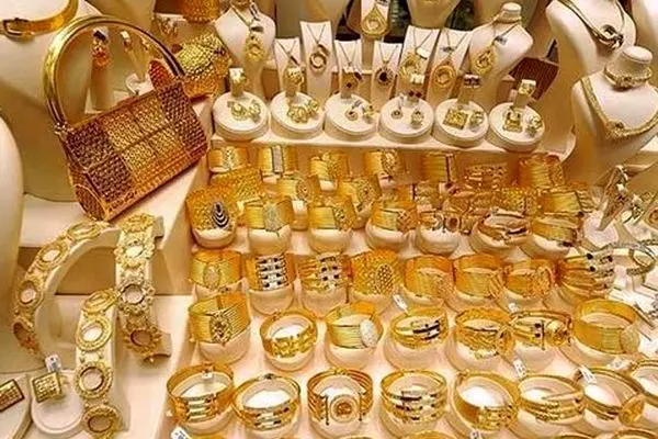 قیمت طلای ۱۸ عیار امروز دوشنبه ۱۰ دی ۱۴۰۳ + جدول