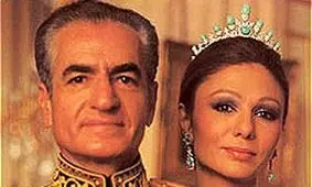 عکس های تاسف بار از رضاشاه و فرح دیبا / واقعا خجالت آور است !