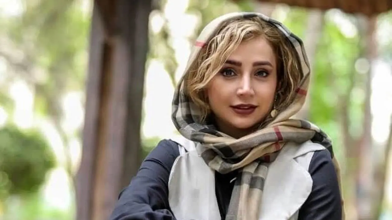 خلاقیت خنده دار شبنم قلی خانی هنگام عکاسی از بالاتنه خودش و پایین تنه یکی دیگه