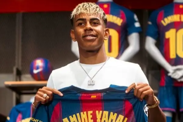 تحلیل عملکرد لامین یامال توسط هوش مصنوعی تا سال ۲۰۳۱