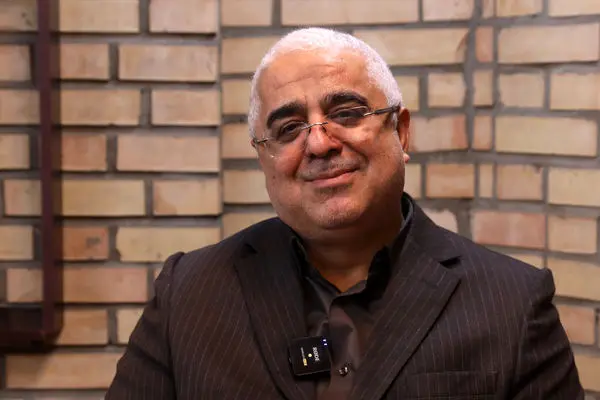 جعفرزاده ایمن آبادی: در  3 سال دولت سیزدهم حتی آبدارچی های مدارس راهم تغییر دادند/  خدا نگذرد از کسی که گوش آقای رئیسی را پُر کرد