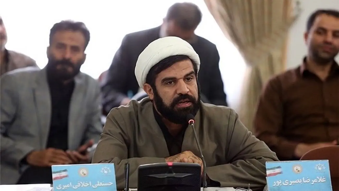 نماینده مشهد: متاسفانه برخی کاندیداها بیش ازتوان کشور وعده می دهند