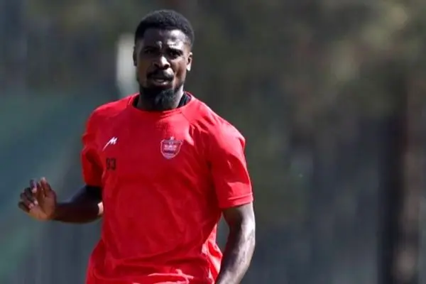 سرژ اوریه در انتظار اولین بازی با پیراهن قرمز! +عکس