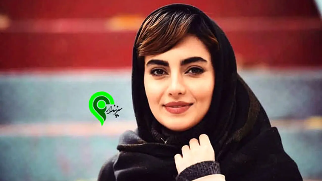 استایل خیلی شیک از خانم بازیگر محجبه تلویزیون / چه شلواری !
