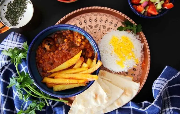 ۱۳ مورد از خوشمزهترین غذاهای کاشان که باید امتحان کنید