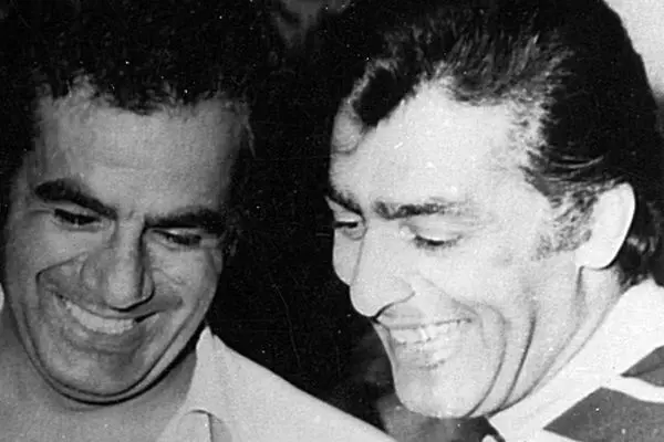 عکس نوستالژیک «فردین» در مغازه فرش فروشی دهه 70