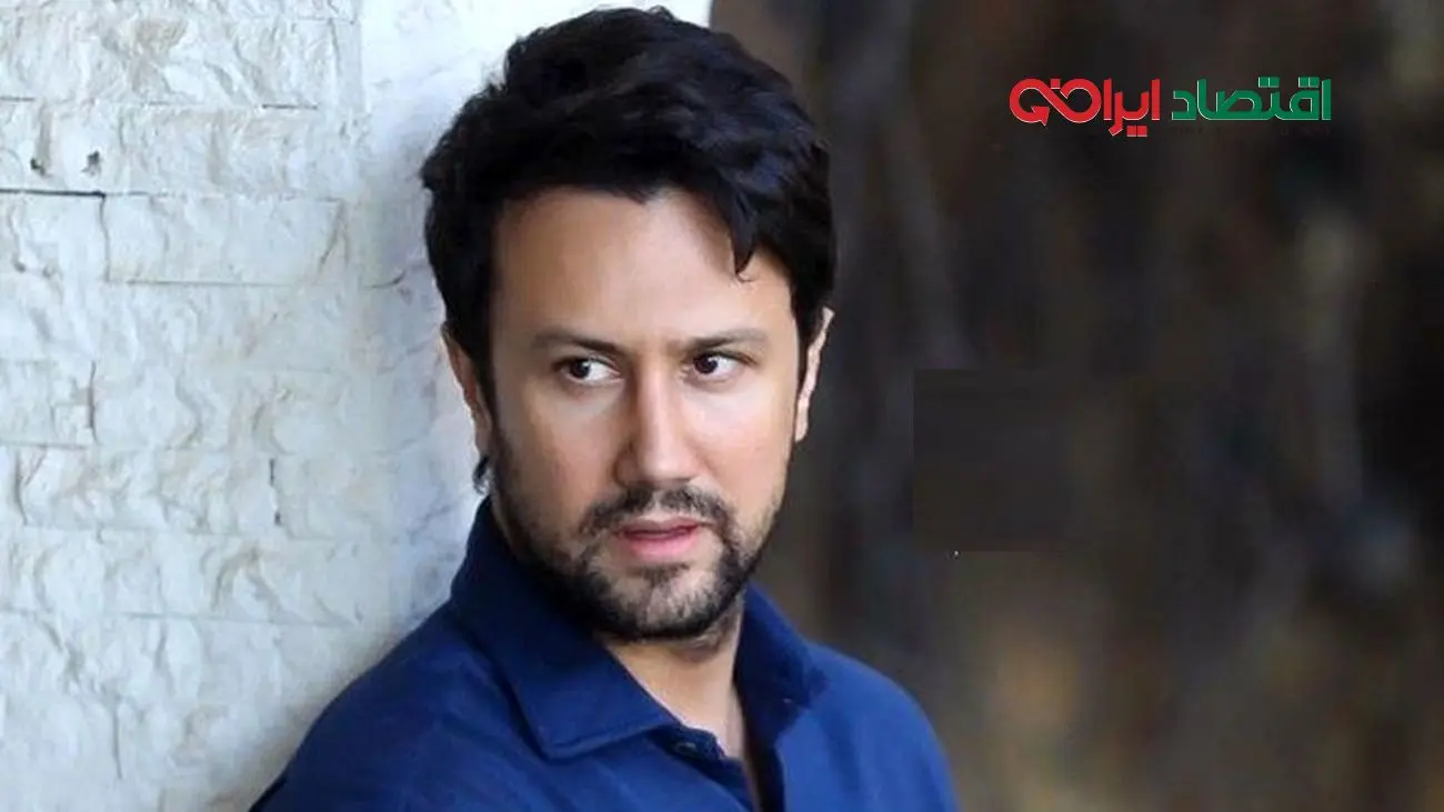 اتفاق دیدنی در خانه شاهرخ استخری؛ خواهران بامزه‌ کنار تلویزیون چه می‌کنند؟