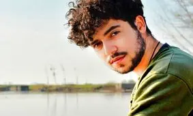 جنجال عکس های شروین حاجی پور با زنان بی حجاب  ! / خواننده ای که کولاک کرد !