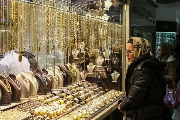 آینده طلا در گرو کاهش دلار +  پیش‌بینی‌های کارشناسان