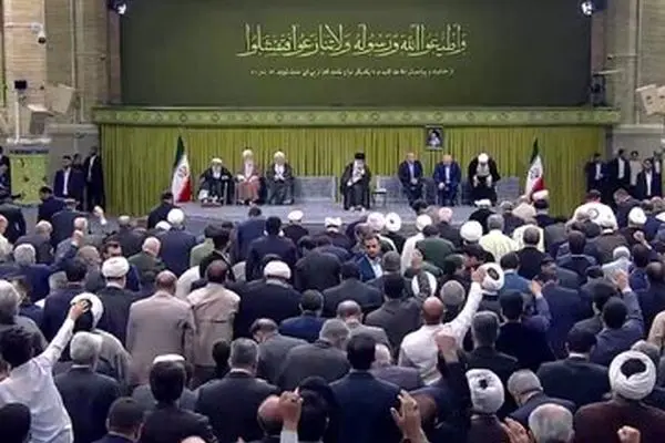 اولین عکس از دیدار مسئولان نظام با رهبر انقلاب